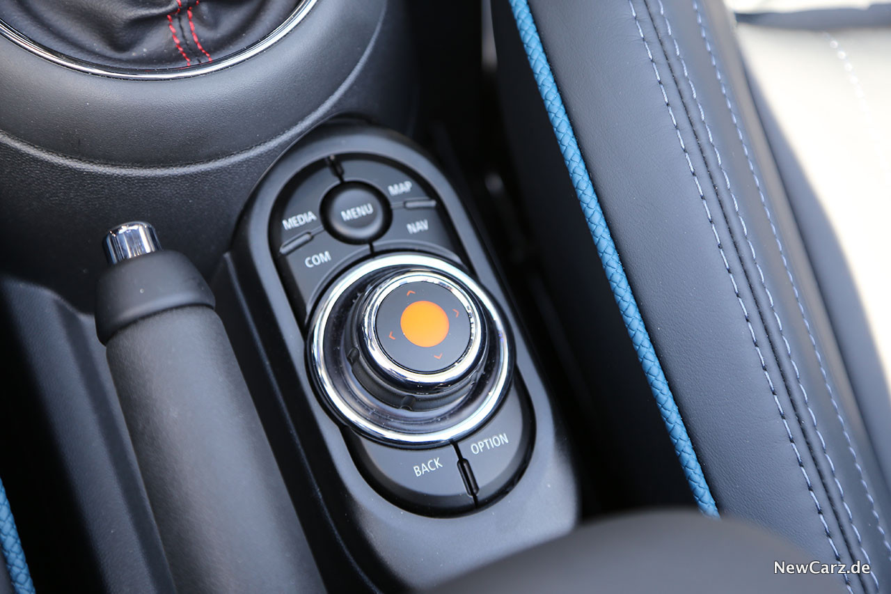 Mittelkonsole mit Bedieneinheiten für das Automatikgetriebe, BMW iDrive  (Multimediasystem mit