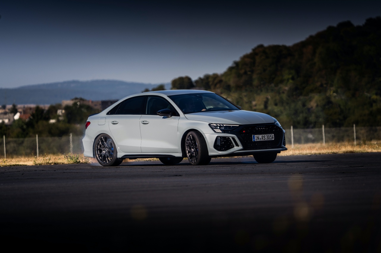 Audi RS 3 performance edition - Der 300-km/h-Sportler 