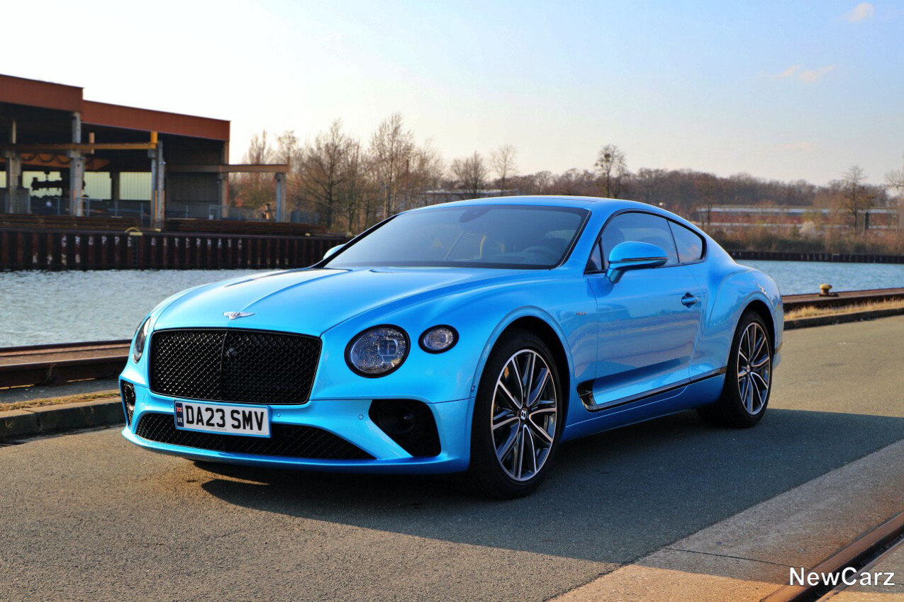 Bentley Continental GT V8 schräg vorne links